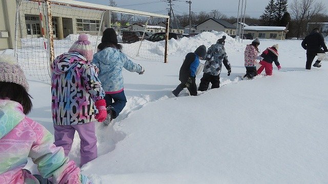 冬ならではの寒さと雪を満喫 | 授業の様子 | 中春別小学校 | 別海町立